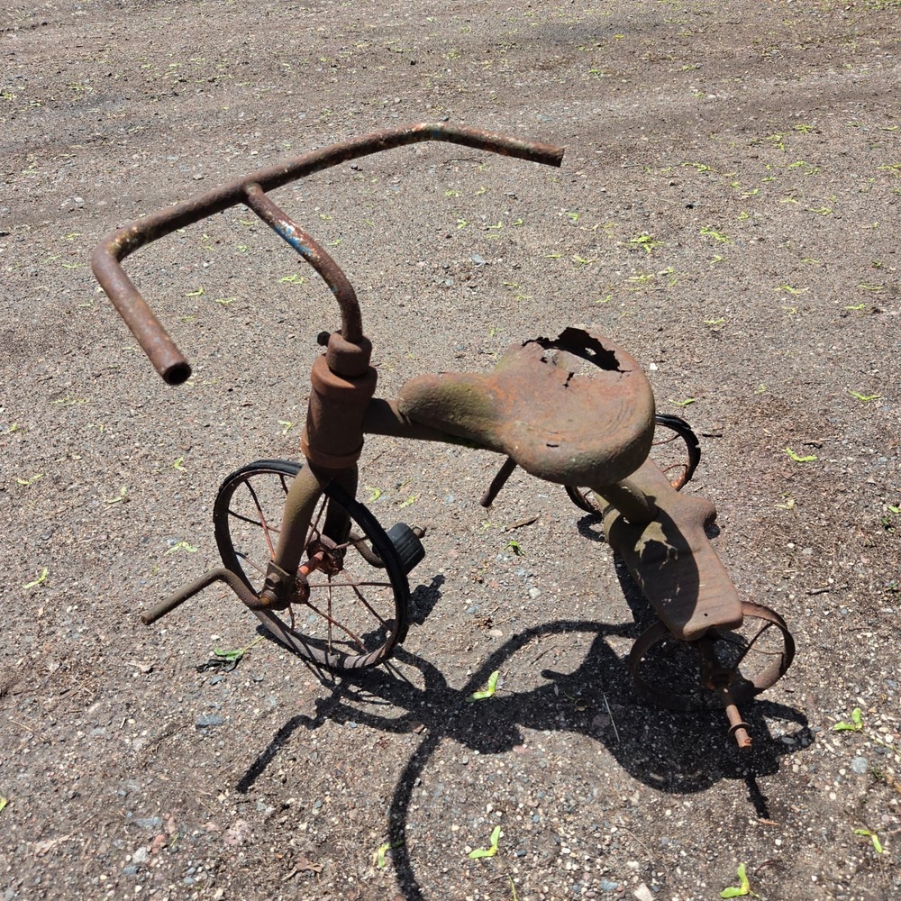 Vintage Antique Metal Tricycle Rusted Decor Yard Art Prop Architectural Salvage